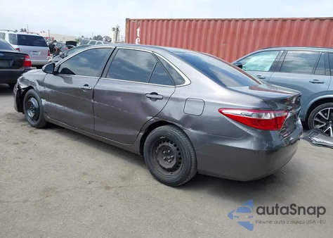2017 Toyota Camry Le z USA, uszkodzony, nr VIN 4T1BF1FK5HU786416